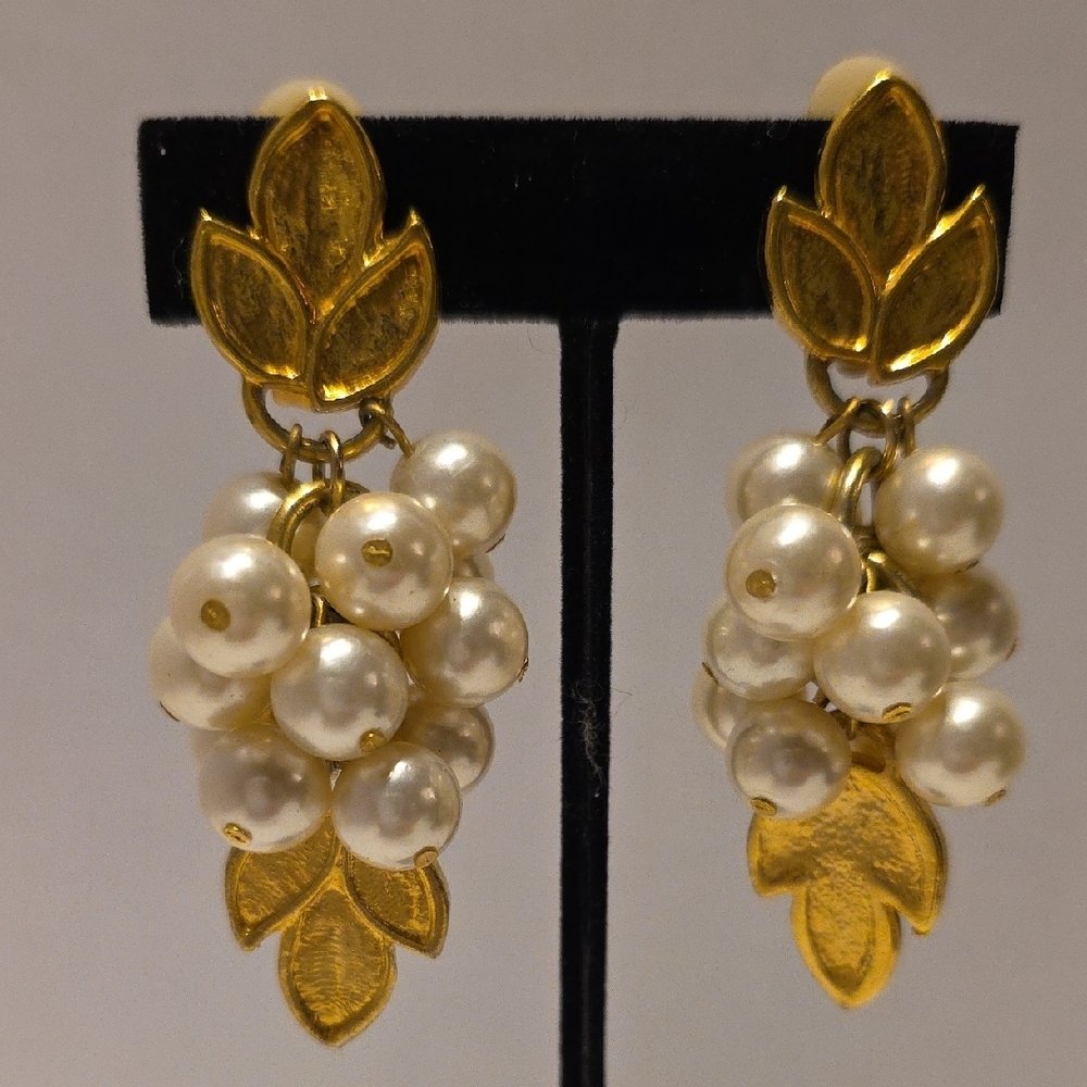 Vintage Elegant Gold and Pearl Cluster Drop Clipon Earrings 2.5 Inches Long